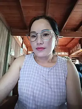Snapshot of yu--yo chatting on July 9, 2026, 5:41 am yu--yo online show from July 9, 2026, 5:41 am