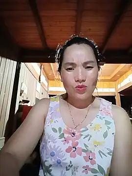 Snapshot of yu--yo chatting on August 2, 2026, 1:31 pm yu--yo online show from August 2, 2026, 1:31 pm