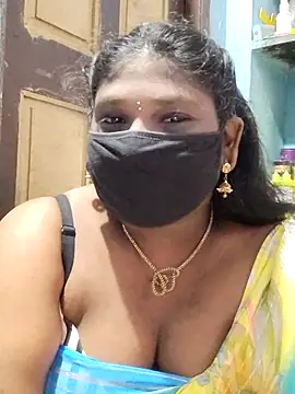 divyasree1431 online show from June 26, 2026, 2:45 pm