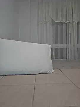 Angelmoon04 online show from July 4, 2026, 3:02 am