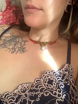 Casal HotBrisa online show from February 23, 2026, 11:22 am