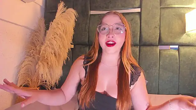 Snapshot of AliciaWhite_nt chatting on February 23, 2026, 1:40 am AliciaWhite nt online show from February 23, 2026, 1:40 am