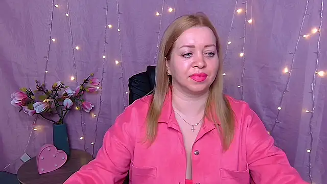 OliviaVerr online show from February 26, 2026, 1:55 pm