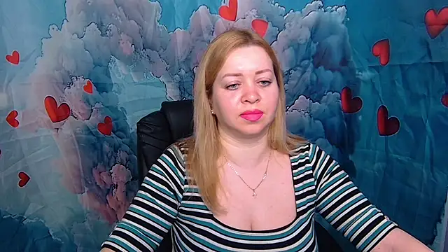 OliviaVerr online show from February 13, 2026, 1:22 pm