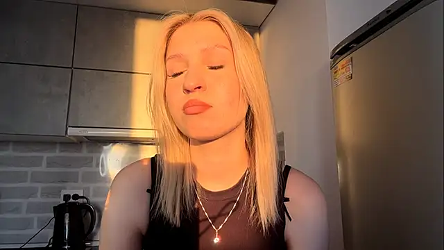 Snapshot of DozyLagging chatting on January 16, 2026, 11:36 am DozyLagging online show from January 16, 2026, 11:36 am