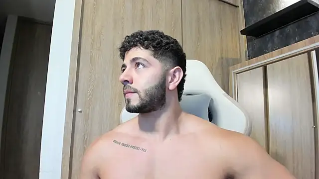 Snapshot of Thiago_moretti chatting on July 29, 2026, 12:10 am Thiago moretti online show from July 29, 2026, 12:10 am