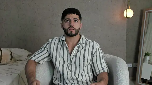 Snapshot of Thiago_moretti chatting on July 15, 2026, 11:23 pm Thiago moretti online show from July 15, 2026, 11:23 pm