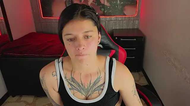 Snapshot of Harley_quinzell chatting on January 17, 2026, 7:28 pm Harley quinzell online show from January 17, 2026, 7:28 pm