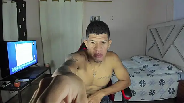 Snapshot of antonio_aguilarx chatting on August 9, 2026, 12:07 am antonio aguilarx online show from August 9, 2026, 12:07 am