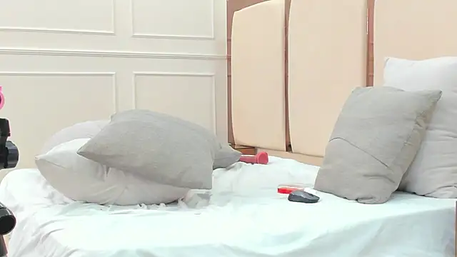  zendy love  online show from February 3, 2026, 8:52 am