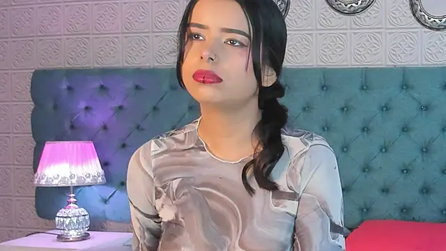 Snapshot of TinyRosee chatting on March 4, 2026, 9:11 pm TinyRosee online show from March 4, 2026, 9:11 pm