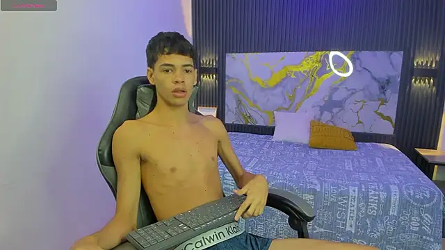 Dark Desiree18 online show from March 13, 2026, 12:54 pm