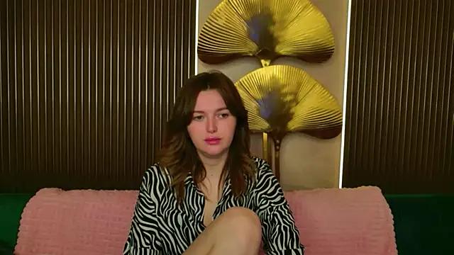 Karina Thorn online show from March 15, 2026, 8:38 pm