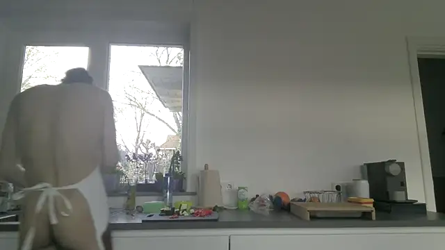 Snapshot of YessuRisk chatting on April 4, 2026, 6:03 pm YessuRisk online show from April 4, 2026, 6:03 pm