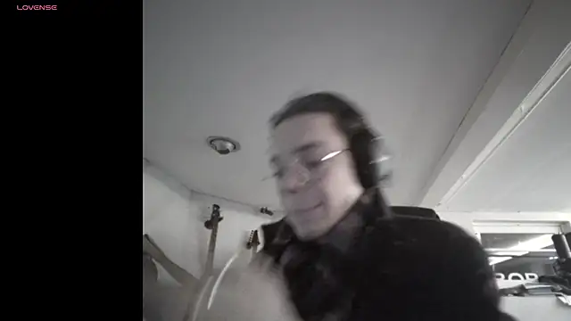 Snapshot of YessuRisk chatting on January 11, 2026, 9:33 pm YessuRisk online show from January 11, 2026, 9:33 pm