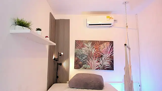 Snapshot of ailann_ chatting on May 27, 2026, 7:43 pm ailann online show from May 27, 2026, 7:43 pm