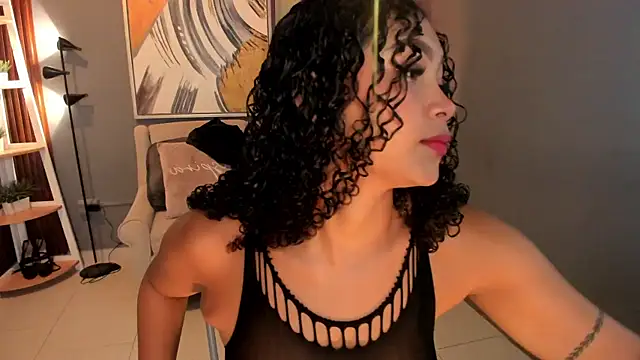 ailann  online show from April 22, 2026, 7:42 pm