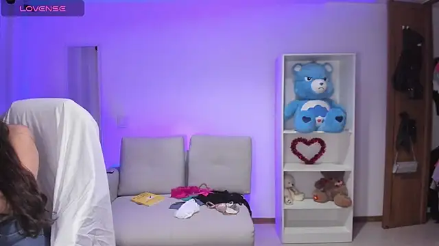  wtdreamgirl online show from March 20, 2026, 3:40 am