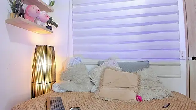 mia ebony  online show from May 10, 2026, 11:36 am