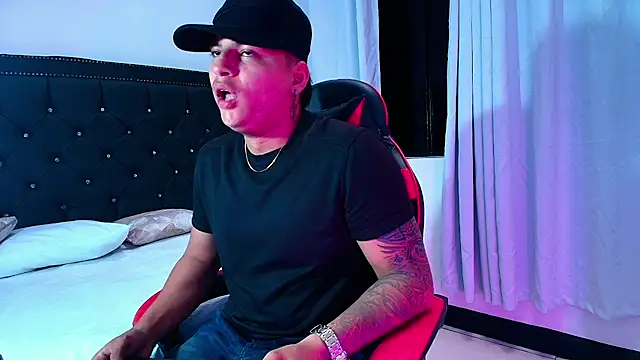 DalasNovoa online show from January 18, 2026, 1:36 pm