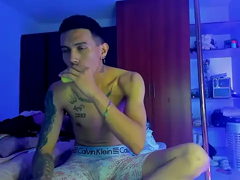 Scook Gray  online show from February 9, 2026, 6:39 pm