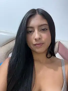 sofi carvajal outdoors online show from February 3, 2026, 9:42 pm