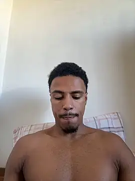 Snapshot of LorenzoBlack27 chatting on June 7, 2026, 2:11 pm LorenzoBlack27 online show from June 7, 2026, 2:11 pm