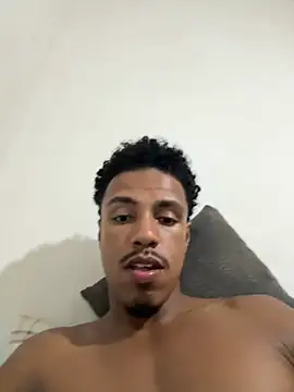 Snapshot of LorenzoBlack27 chatting on March 22, 2026, 3:10 am LorenzoBlack27 online show from March 22, 2026, 3:10 am