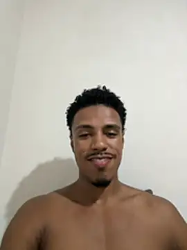 Snapshot of LorenzoBlack27 chatting on March 18, 2026, 12:36 am LorenzoBlack27 online show from March 18, 2026, 12:36 am