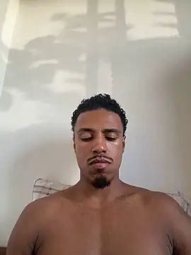 LorenzoBlack27 online show from May 1, 2026, 8:14 pm
