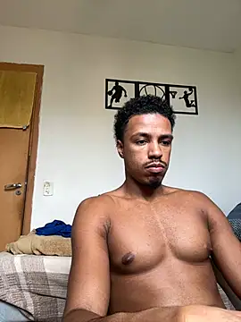 Snapshot of LorenzoBlack27 chatting on May 16, 2026, 2:16 pm LorenzoBlack27 online show from May 16, 2026, 2:16 pm