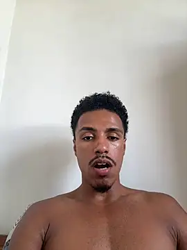 Snapshot of LorenzoBlack27 chatting on March 20, 2026, 6:53 pm LorenzoBlack27 online show from March 20, 2026, 6:53 pm