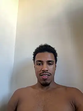 Snapshot of LorenzoBlack27 chatting on May 31, 2026, 2:45 pm LorenzoBlack27 online show from May 31, 2026, 2:45 pm
