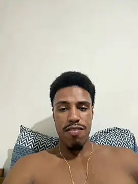 Snapshot of LorenzoBlack27 chatting on March 11, 2026, 10:48 pm LorenzoBlack27 online show from March 11, 2026, 10:48 pm