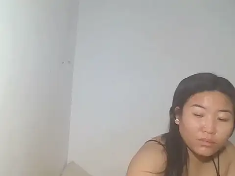 Snapshot of Zyeiii chatting on August 6, 2026, 6:47 pm Zyeiii online show from August 6, 2026, 6:47 pm