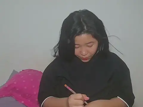 Snapshot of Zyeiii chatting on March 1, 2026, 8:25 am Zyeiii online show from March 1, 2026, 8:25 am