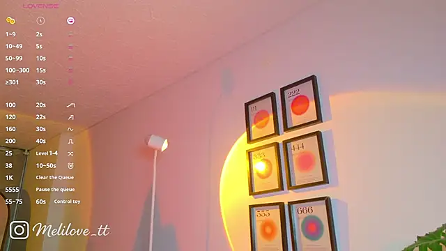 Snapshot of MelyTaylor_ chatting on March 8, 2026, 2:04 am MelyTaylor online show from March 8, 2026, 2:04 am