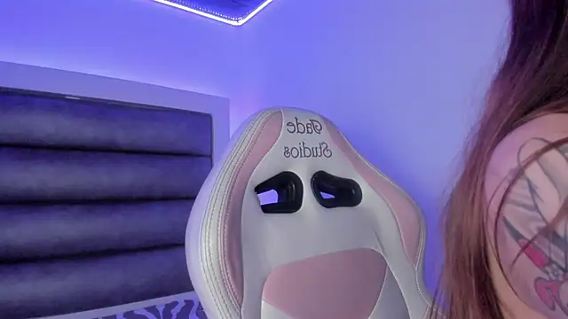 Molly meow js online show from February 3, 2026, 6:22 am