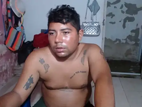 Snapshot of master_juju1924 chatting on April 8, 2026, 6:15 am master juju1924 online show from April 8, 2026, 6:15 am