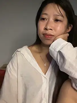 Snapshot of Mayly_lucky2 chatting on June 19, 2026, 1:44 am Mayly lucky2 online show from June 19, 2026, 1:44 am