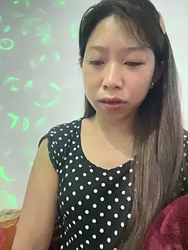 Snapshot of Mayly_lucky2 chatting on May 5, 2026, 10:02 pm Mayly lucky2 online show from May 5, 2026, 10:02 pm