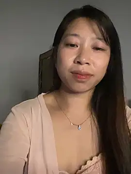 Snapshot of Mayly_lucky2 chatting on June 20, 2026, 11:43 pm Mayly lucky2 online show from June 20, 2026, 11:43 pm