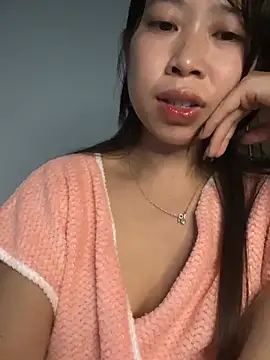 Snapshot of Mayly_lucky2 chatting on June 18, 2026, 9:14 am Mayly lucky2 online show from June 18, 2026, 9:14 am