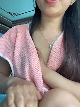 Snapshot of Mayly_lucky2 chatting on May 21, 2026, 10:12 am Mayly lucky2 online show from May 21, 2026, 10:12 am