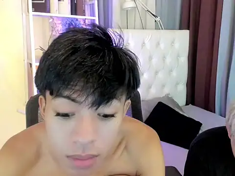 davincihugecock online show from April 28, 2026, 2:27 am