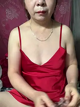 -Mery- online show from May 6, 2026, 7:29 pm