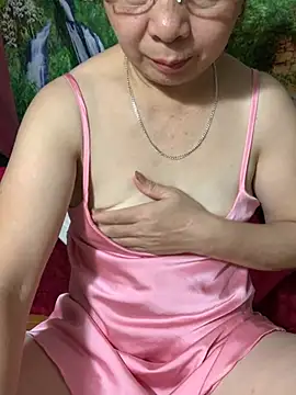 Snapshot of -Mery- chatting on July 8, 2026, 1:12 pm -Mery- online show from July 8, 2026, 1:12 pm
