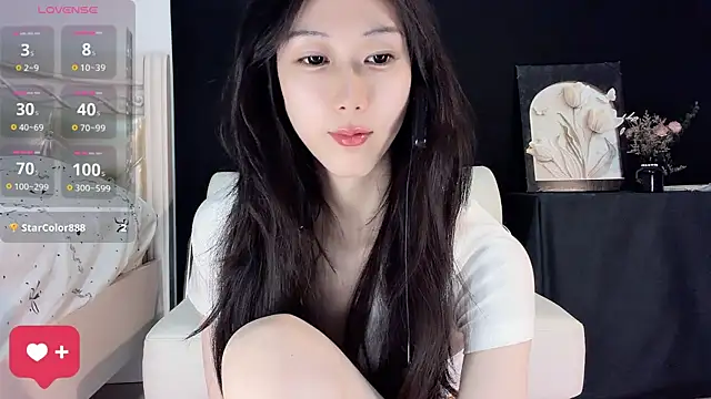 Snapshot of Queenbb88 chatting on July 10, 2026, 11:54 am Queenbb88 online show from July 10, 2026, 11:54 am