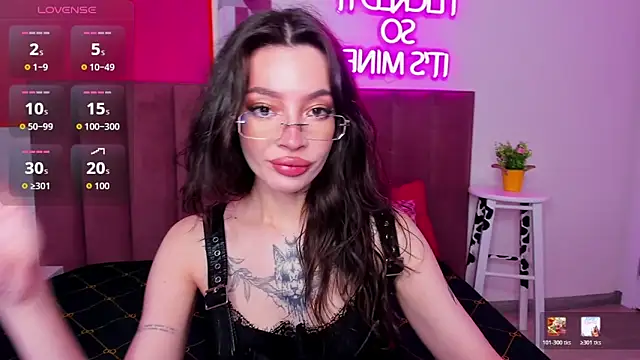 IvyDainty online show from June 21, 2026, 1:11 am