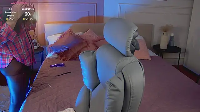  SilkyShadow  online show from March 11, 2026, 1:10 am